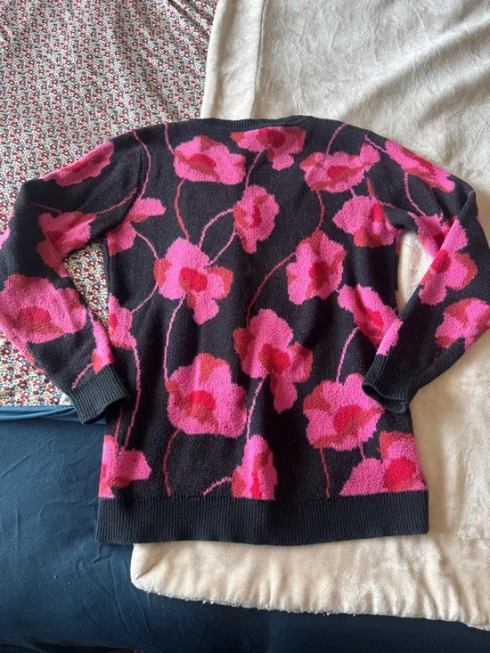 Cabi Style 4102 Rococo Pullover - like new! - Picture 4 of 8